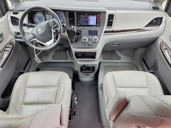5TDYZ3DC0JS914505 2018 TOYOTA SIENNA - Image 8