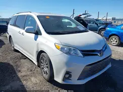 5TDYZ3DC0JS917338 2018 TOYOTA SIENNA