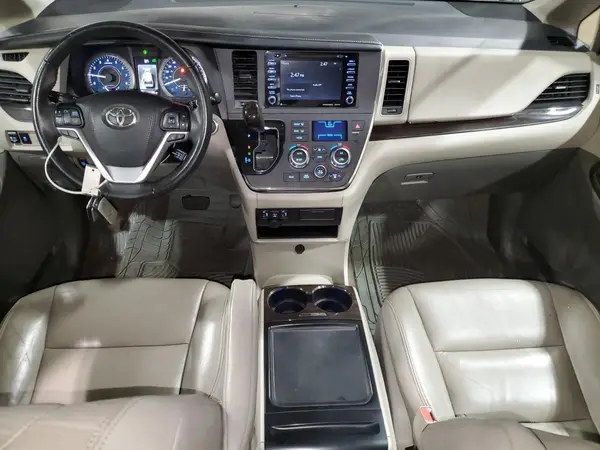 5TDYZ3DC0JS917761 2018 TOYOTA SIENNA - Image 8