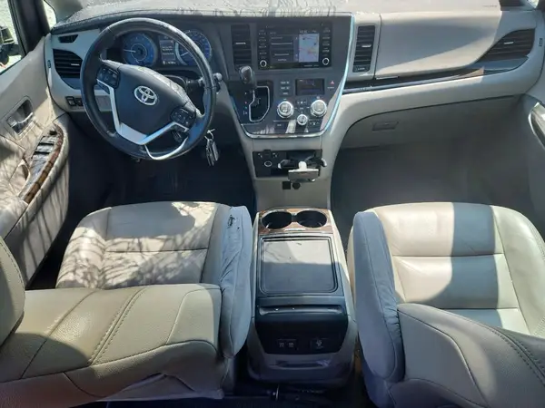 5TDYZ3DC0JS918179 2018 TOYOTA SIENNA - Image 8