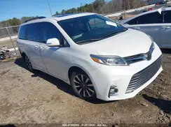 5TDYZ3DC0JS923849 2018 TOYOTA SIENNA