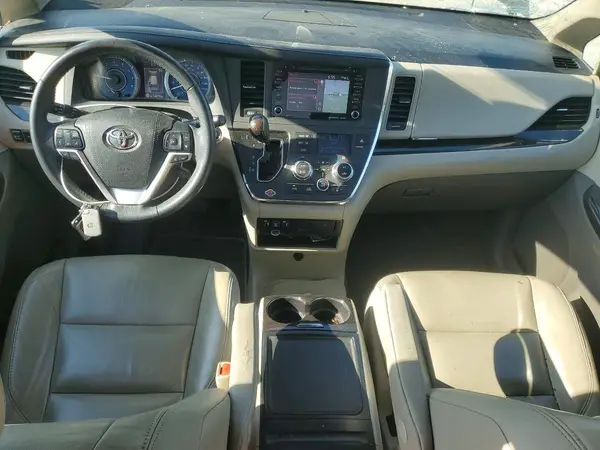 5TDYZ3DC0JS937525 2018 TOYOTA SIENNA - Image 8