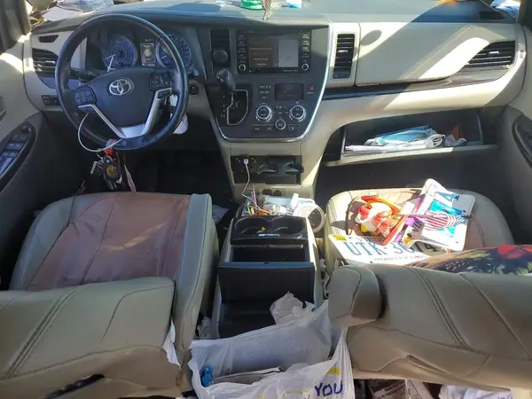 5TDYZ3DC0JS959539 2018 TOYOTA SIENNA - Image 8