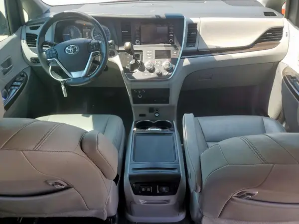 5TDYZ3DC0JS963610 2018 TOYOTA SIENNA - Image 8