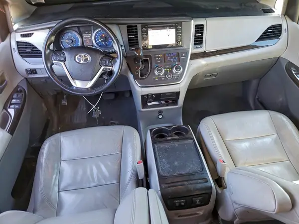 5TDYZ3DC0KS003124 2019 TOYOTA SIENNA - Image 8