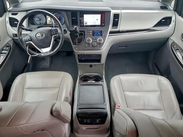 5TDYZ3DC0KS018643 2019 TOYOTA SIENNA - Image 8