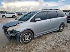 5TDYZ3DC0KS968033 2019 TOYOTA SIENNA