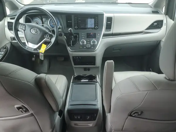5TDYZ3DC0KS969277 2019 TOYOTA SIENNA - Image 8