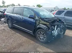 5TDYZ3DC0KS977153 2019 TOYOTA SIENNA