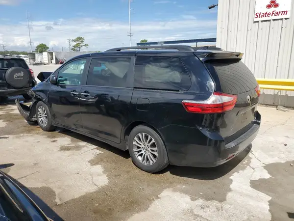 5TDYZ3DC0KS980876 2019 TOYOTA SIENNA - Image 2
