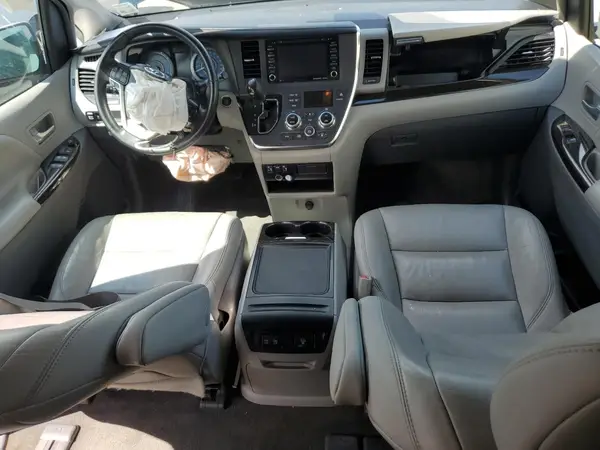 5TDYZ3DC0KS980876 2019 TOYOTA SIENNA - Image 8