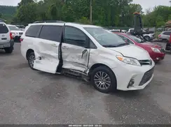 5TDYZ3DC0KS981087 2019 TOYOTA SIENNA