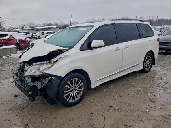 5TDYZ3DC0KS983227 2019 TOYOTA SIENNA - Image 1