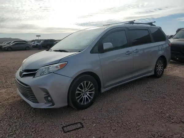 5TDYZ3DC0KS984300 2019 TOYOTA SIENNA - Image 1