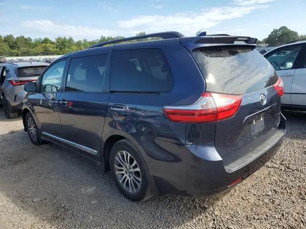 5TDYZ3DC0KS993417 2019 TOYOTA SIENNA - Image 2