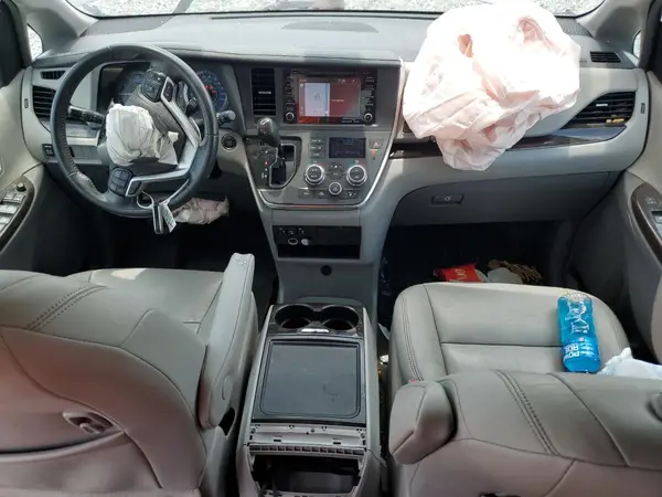 5TDYZ3DC0KS994146 2019 TOYOTA SIENNA - Image 8