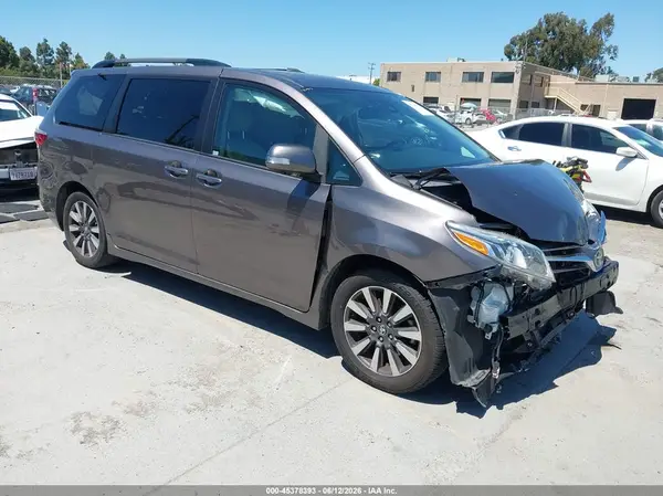 5TDYZ3DC0KS996558 2019 TOYOTA SIENNA - Image 1