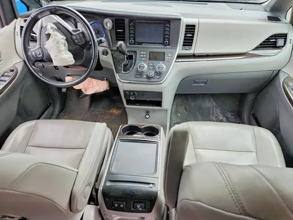 5TDYZ3DC0KS996799 2019 TOYOTA SIENNA - Image 8
