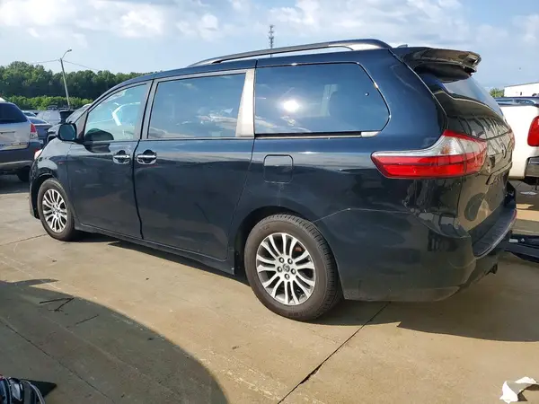 5TDYZ3DC0KS997001 2019 TOYOTA SIENNA - Image 2