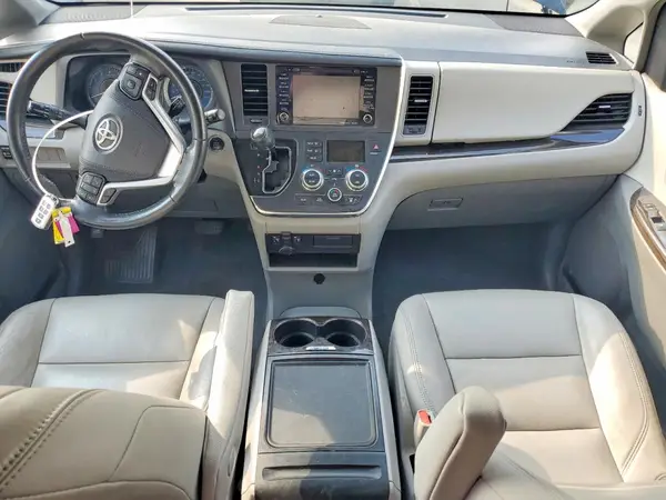 5TDYZ3DC0KS997001 2019 TOYOTA SIENNA - Image 8