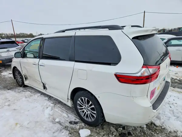 5TDYZ3DC0LS024167 2020 TOYOTA SIENNA - Image 2