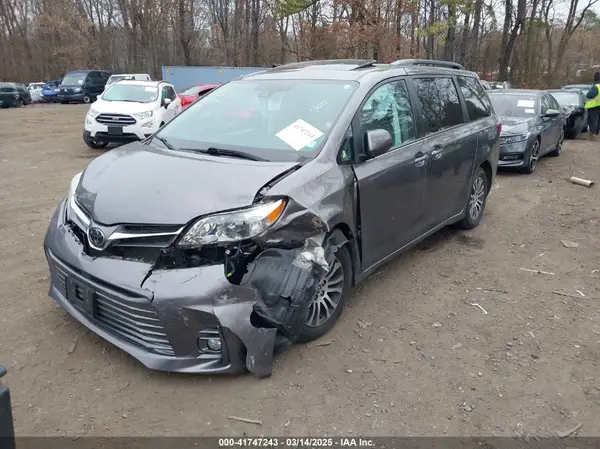 5TDYZ3DC0LS024542 2020 TOYOTA SIENNA - Image 2