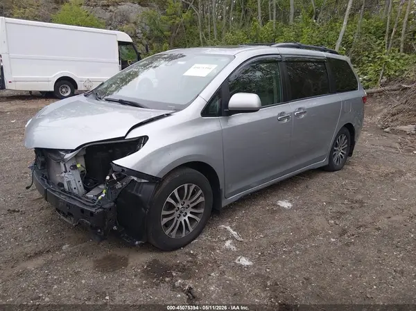 5TDYZ3DC0LS043432 2020 TOYOTA SIENNA - Image 2