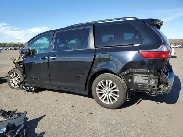 5TDYZ3DC0LS043799 2020 TOYOTA SIENNA - Image 2