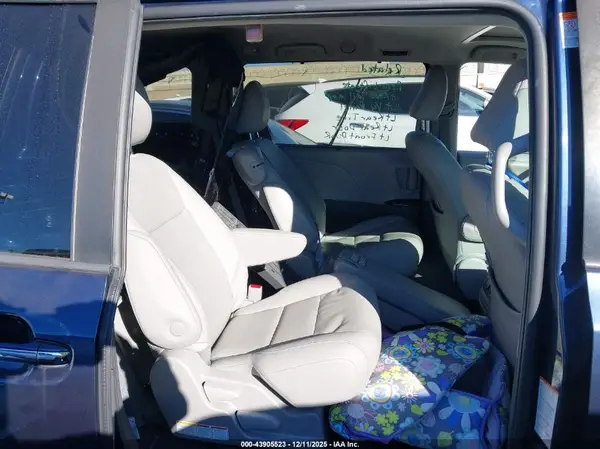5TDYZ3DC0LS045424 2020 TOYOTA SIENNA - Image 8