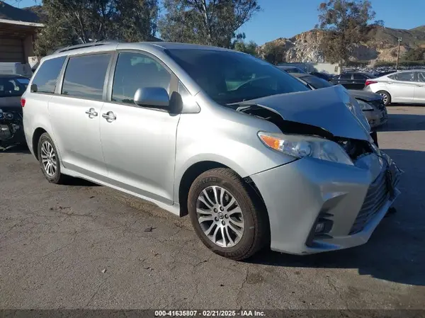 5TDYZ3DC0LS049229 2020 TOYOTA SIENNA - Image 1