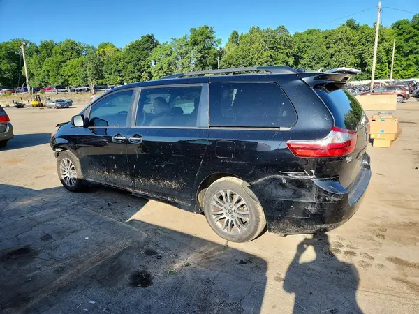 5TDYZ3DC0LS060151 2020 TOYOTA SIENNA - Image 2