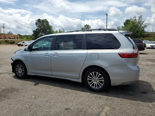 5TDYZ3DC0LS065091 2020 TOYOTA SIENNA - Image 2