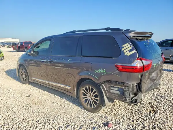 5TDYZ3DC0LS072641 2020 TOYOTA SIENNA - Image 2