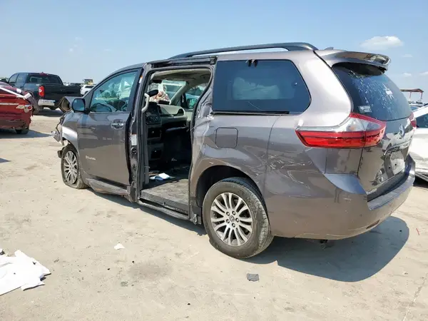 5TDYZ3DC0LS086152 2020 TOYOTA SIENNA - Image 2