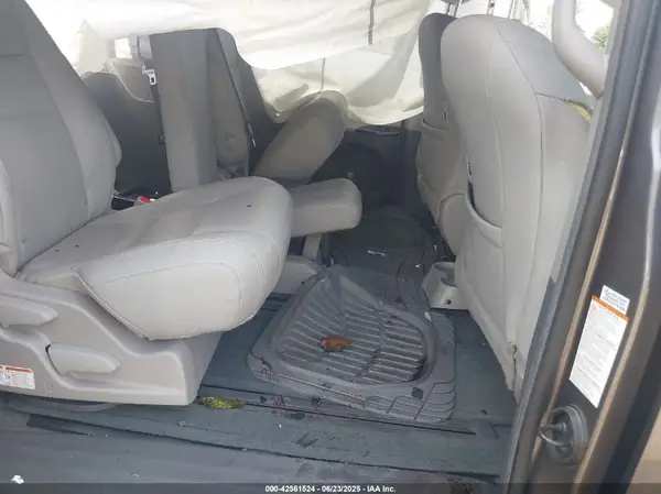 5TDYZ3DC1HS778458 2017 TOYOTA SIENNA - Image 8