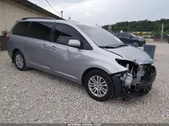 5TDYZ3DC1HS783871 2017 TOYOTA SIENNA