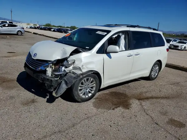 5TDYZ3DC1HS788987 2017 TOYOTA SIENNA - Image 1