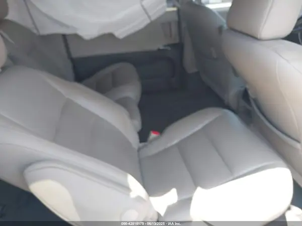 5TDYZ3DC1HS790934 2017 TOYOTA SIENNA - Image 8