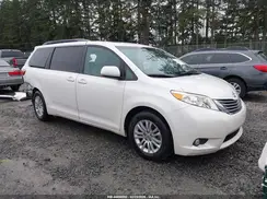 5TDYZ3DC1HS793445 2017 TOYOTA SIENNA