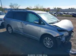 5TDYZ3DC1HS794501 2017 TOYOTA SIENNA