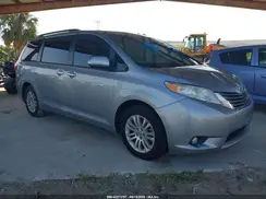5TDYZ3DC1HS805349 2017 TOYOTA SIENNA