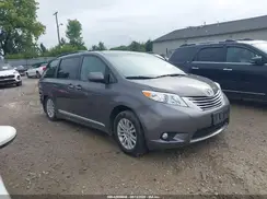 5TDYZ3DC1HS806646 2017 TOYOTA SIENNA
