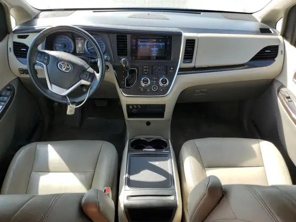 5TDYZ3DC1HS814018 2017 TOYOTA SIENNA - Image 8