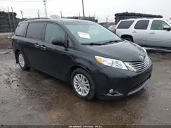 5TDYZ3DC1HS825228 2017 TOYOTA SIENNA