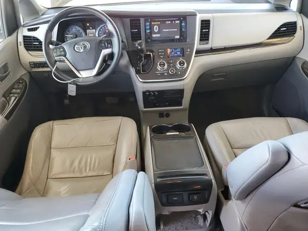 5TDYZ3DC1HS826542 2017 TOYOTA SIENNA - Image 8