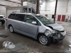 5TDYZ3DC1HS829912 2017 TOYOTA SIENNA
