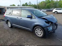 5TDYZ3DC1HS839792 2017 TOYOTA SIENNA