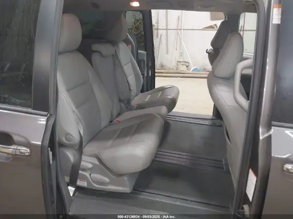 5TDYZ3DC1HS843034 2017 TOYOTA SIENNA - Image 8