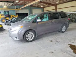 5TDYZ3DC1HS853031 2017 TOYOTA SIENNA