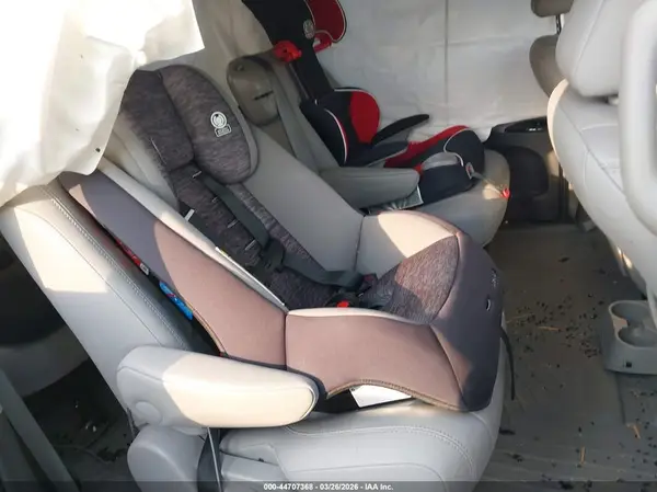 5TDYZ3DC1HS862182 2017 TOYOTA SIENNA - Image 8